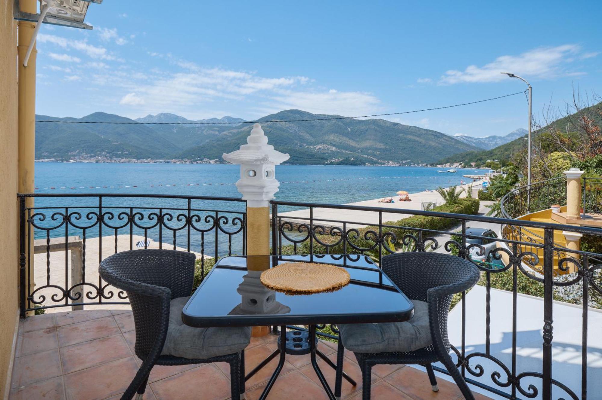 Apartment Villa Marija Tivat Dış mekan fotoğraf